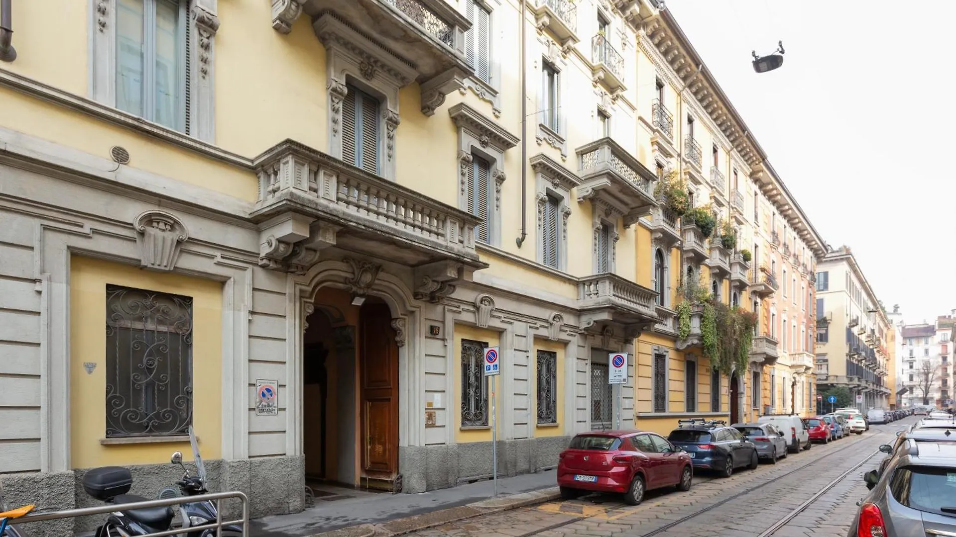 Sant'Agostino - Charming Retreat 210M From M2 Apartment Milan