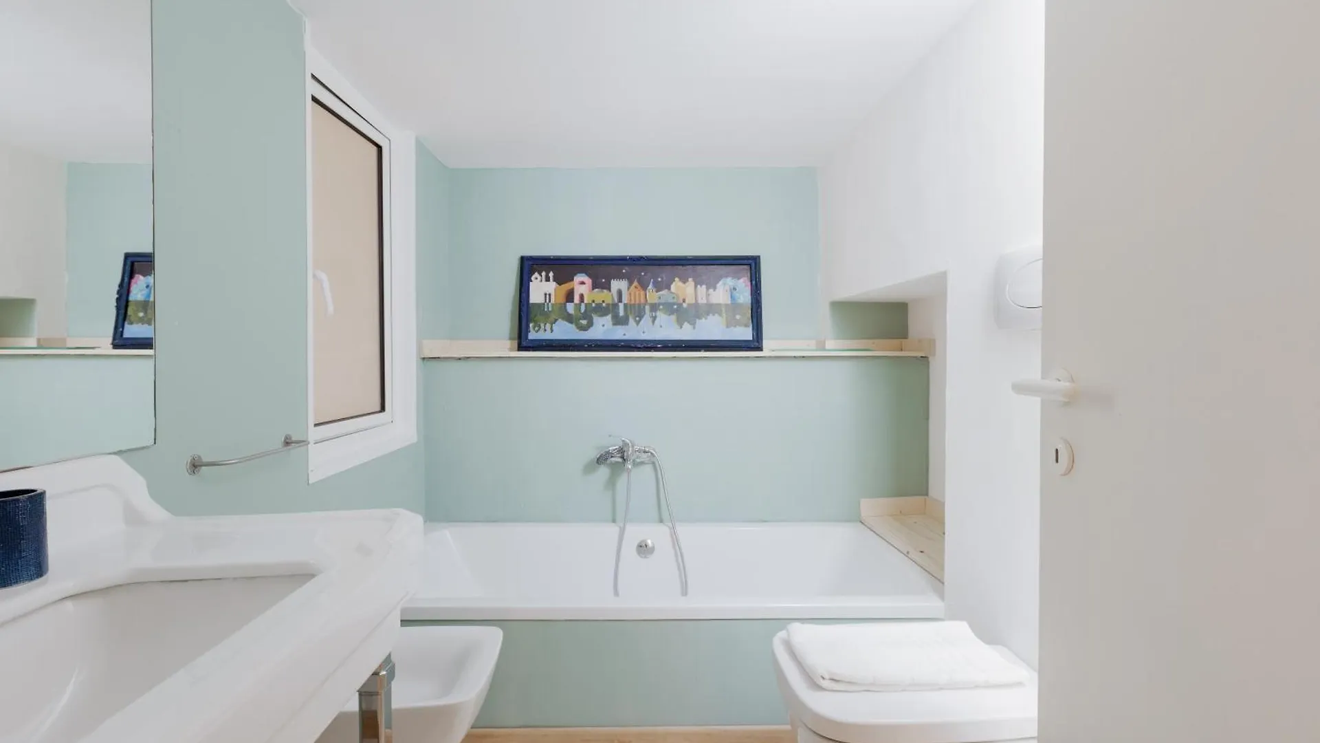 Sant'Agostino - Charming Retreat 210M From M2 Apartment Milan
